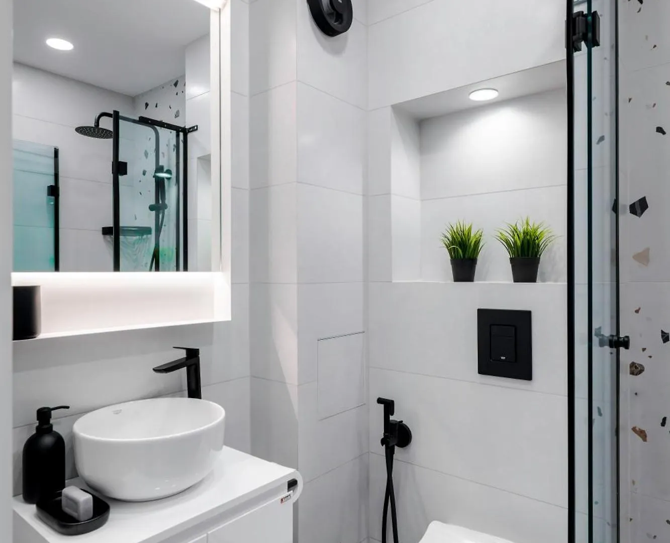Modern&Central 2-Bedroom Apartment With Parking Sofia