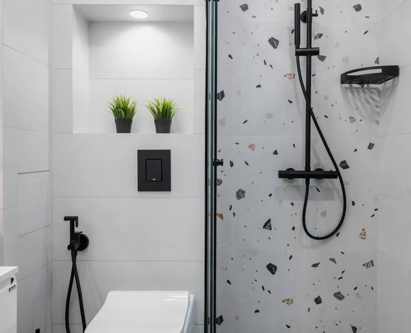 Modern&Central 2-Bedroom Apartment With Parking Sofia